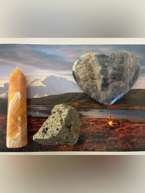 Three Piece Crystal Gift Box - Pyrite, Orange Calcite Tower, Black Moonstone 🎁
